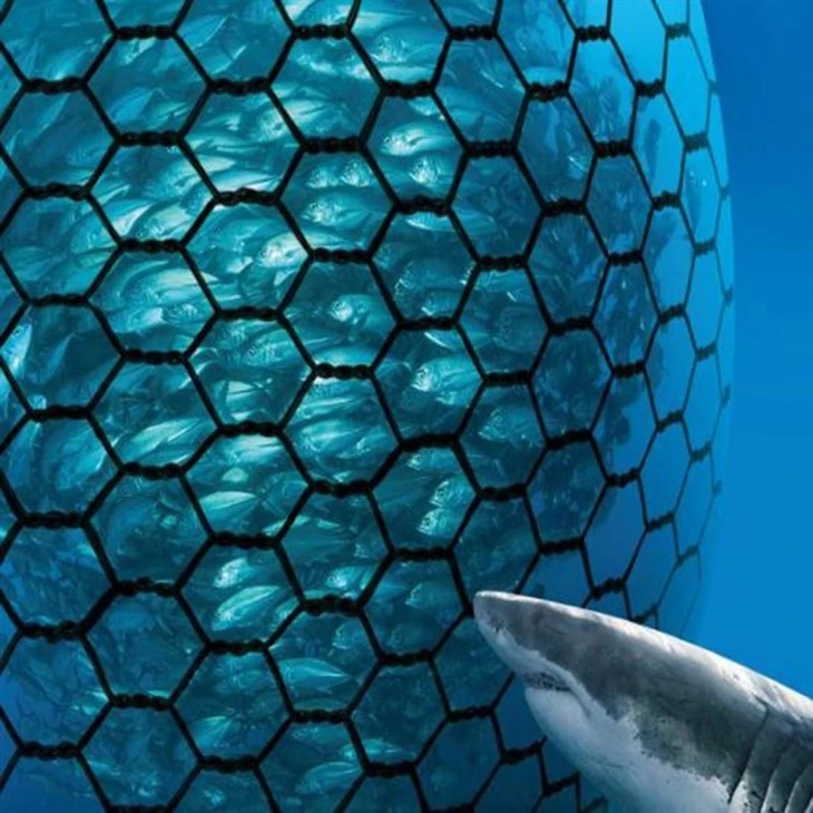 100% Polyester Hexagon Wire Mesh Net Black Color Aquaculture Nets